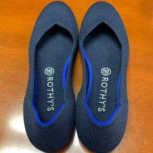 EUC Rothy’s Women’s size 9.5 Navy Blue round toe.